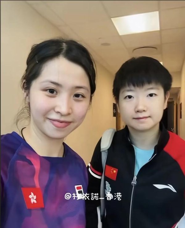 掌柜配资 瑞典大满贯！8月19日最新合照，莎莎跟谁同框都没输过！脸好小！
